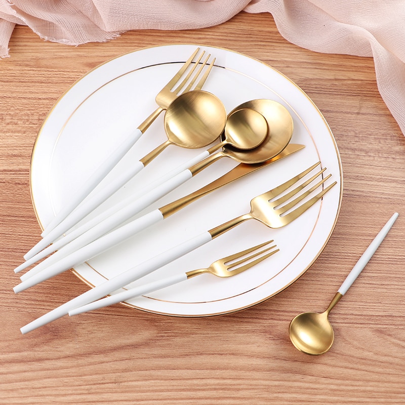 Stainless Steel Cutlery Set in Different Colors Stainless Steel Cutlery Set in Different Colors