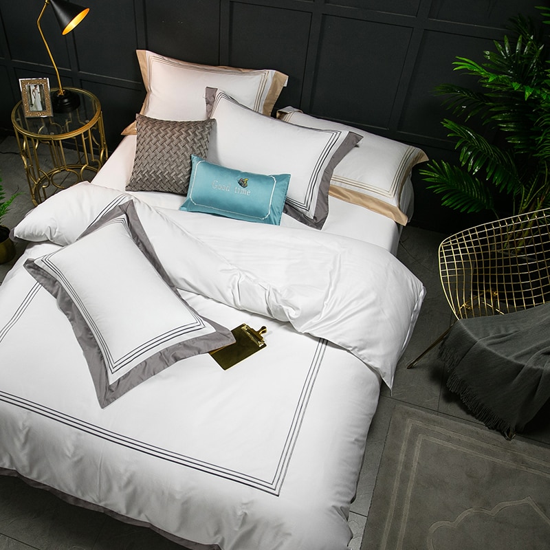 White Luxury Egyptian Cotton Bedding Set 4 Pcs