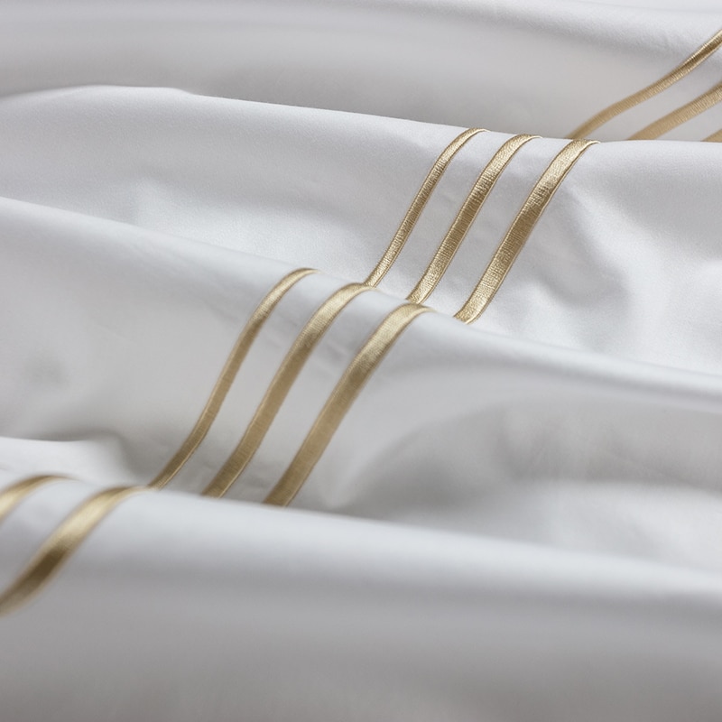 White Luxury Egyptian Cotton Bedding Set 4 Pcs